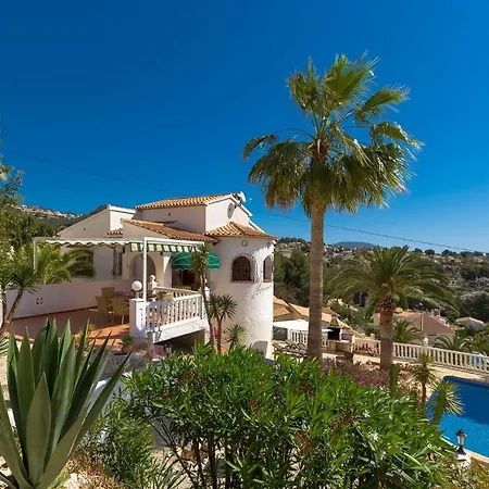 Ritter - Three Bedroom With Private Pool - By Villamar